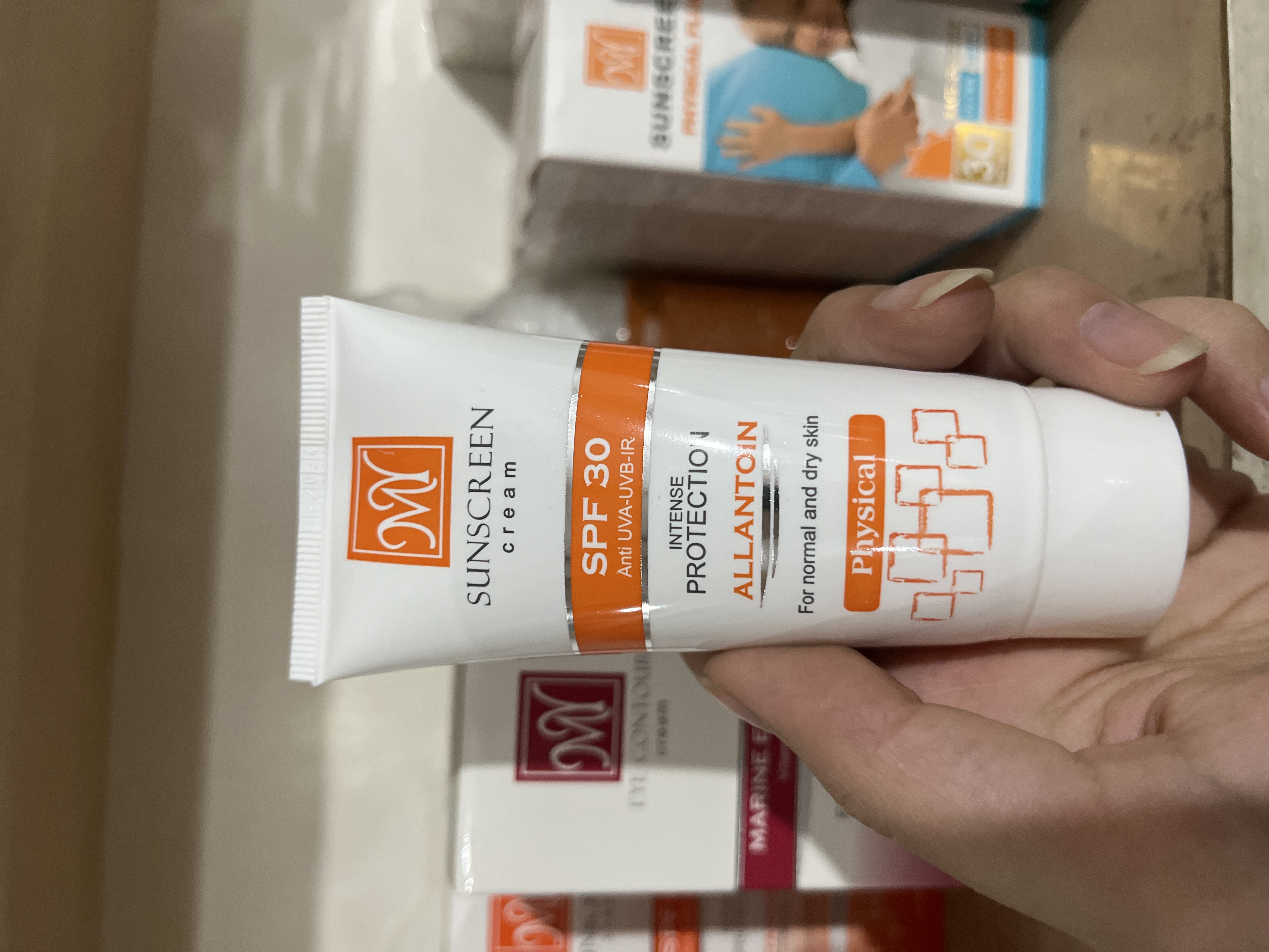 کرم ضد آفتاب فیزیکال بی رنگ مای با SPF30 مناسب پوست خشک و معمولی حجم 50 میلی لیتر