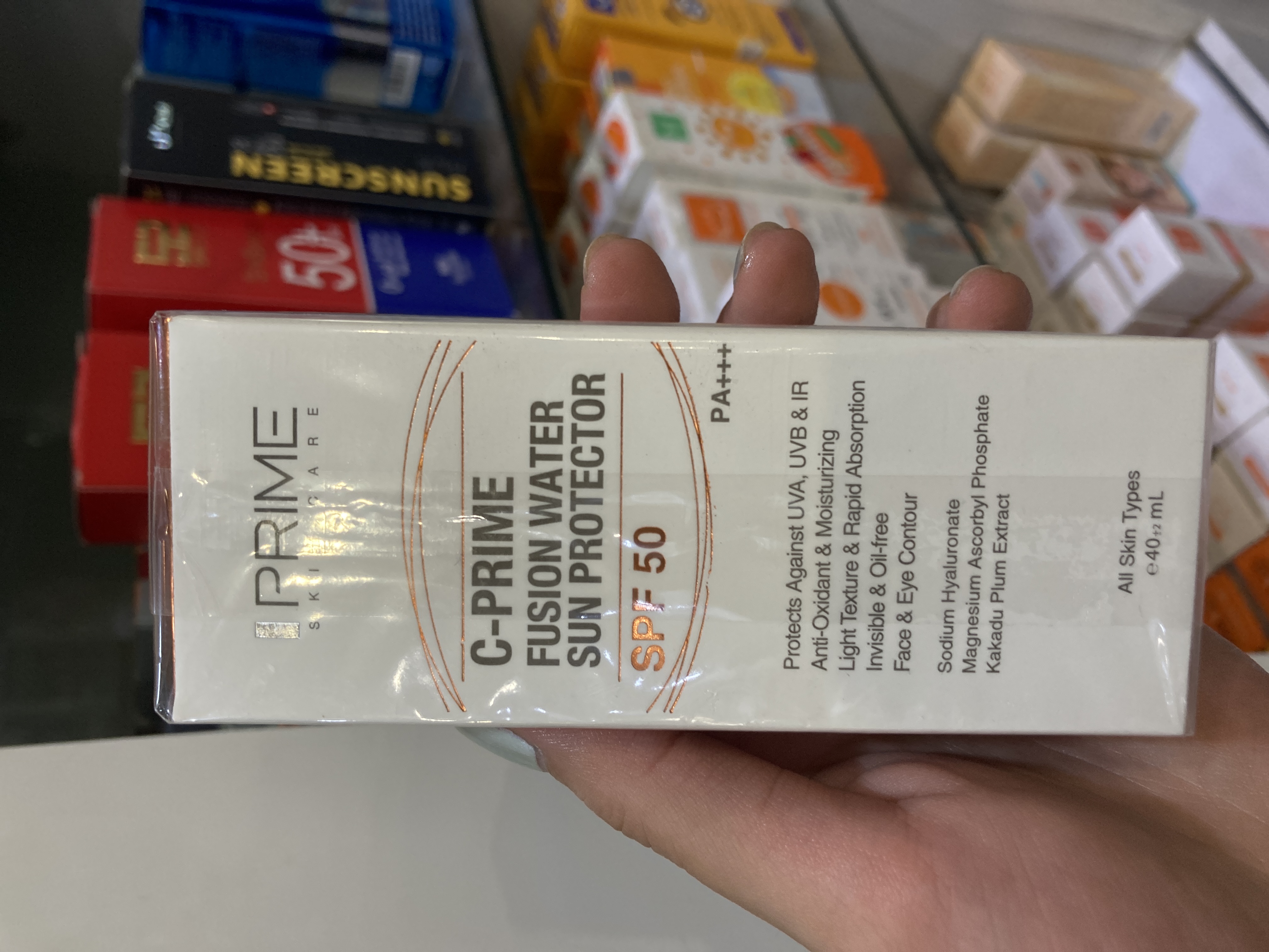 فلوئید ضد آفتاب پرایم مدل فیوژن واتر حاوی ویتامین سی با SPF50 حجم 40 میلی لیتر/مناسب صورت و دور چشم