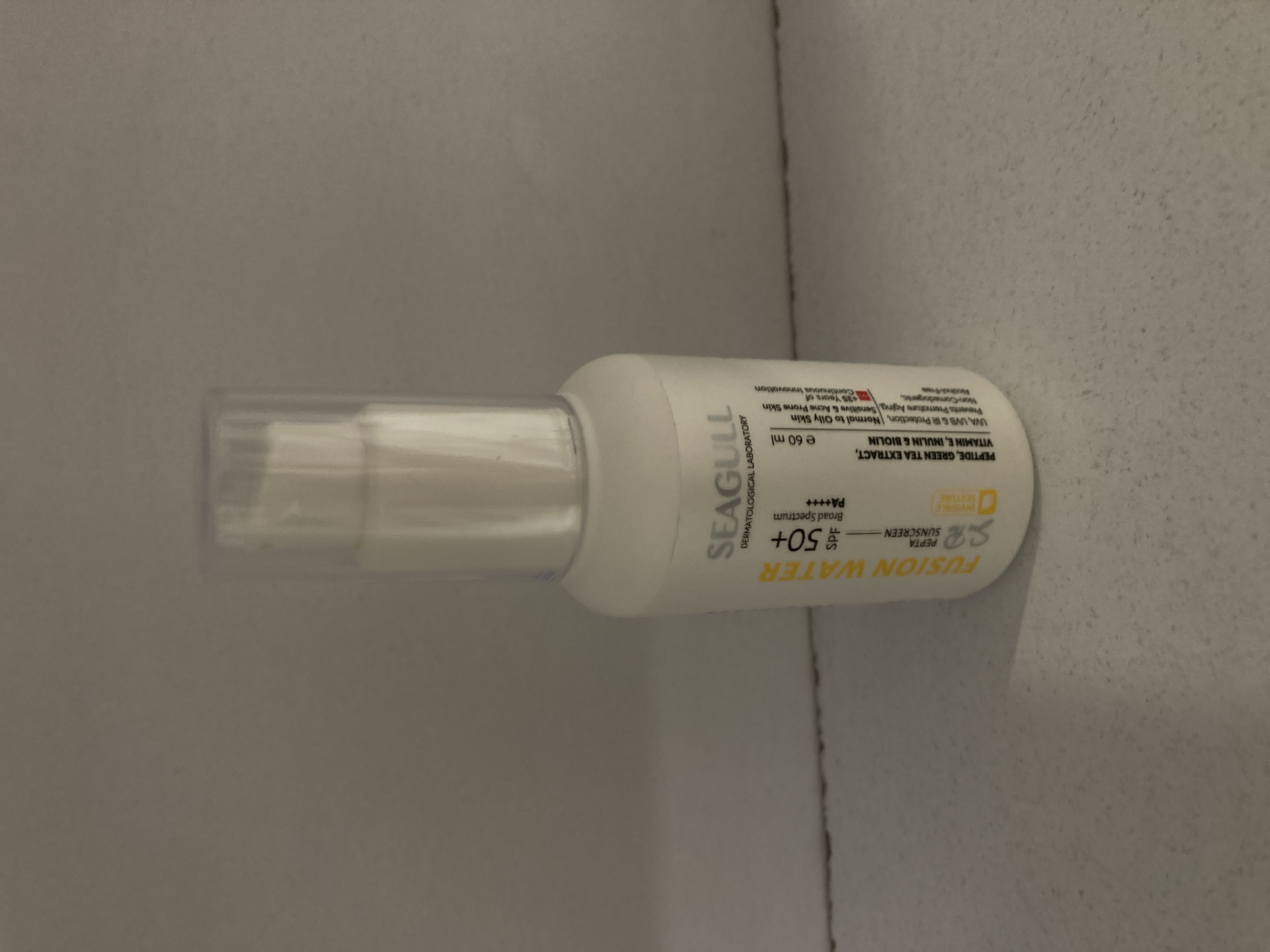 ضدآفتاب پپتا فیوژن واتر SPF50 مناسب پوست های معمولی تا چرب و پوست های حساس و مستعد آکنه
