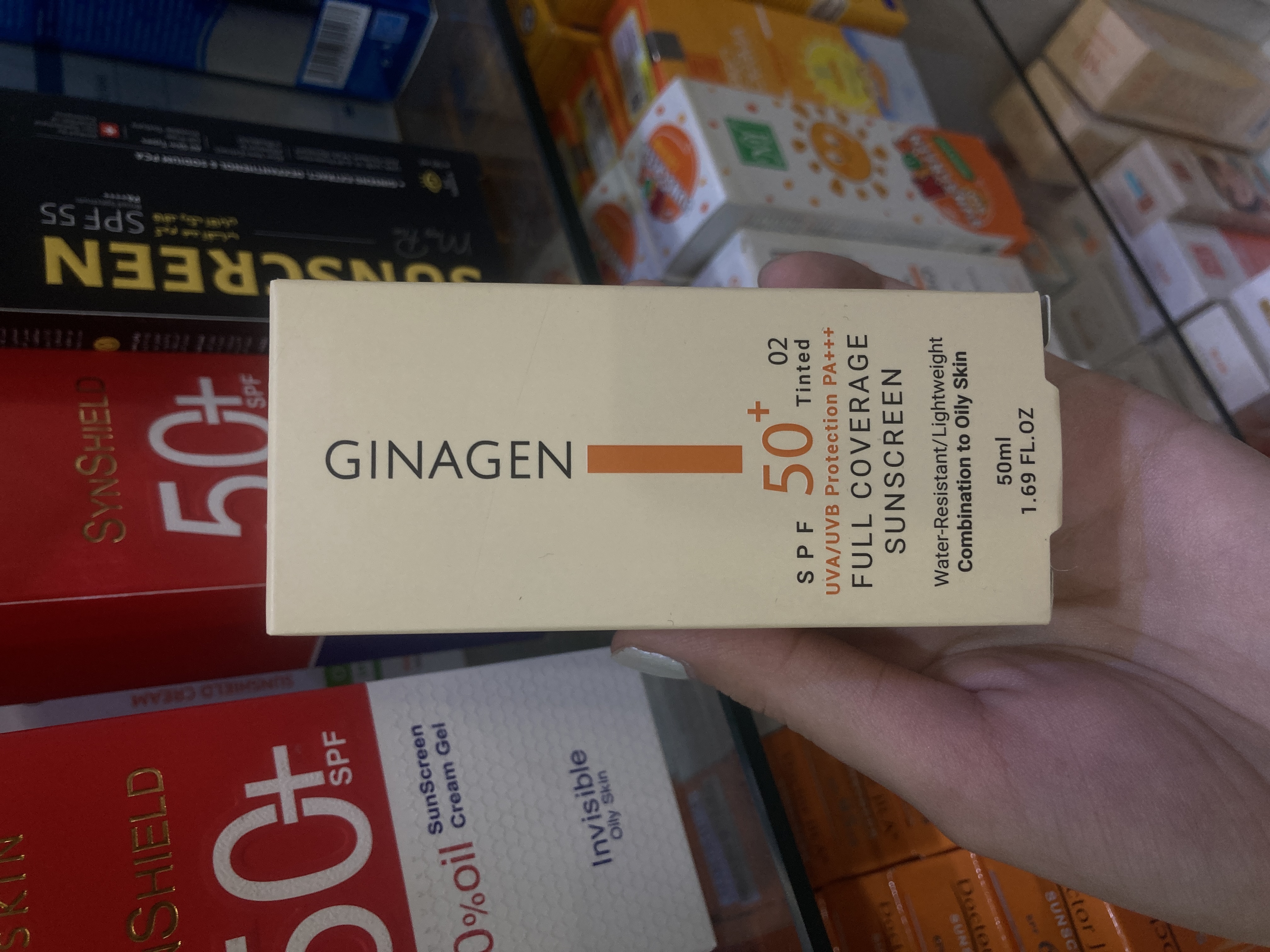 کرم ضد آفتاب رنگی ژیناژن مدل SPF50 شماره 02 مناسب پوست چرب و مختلط حجم 50 میلی لیتر