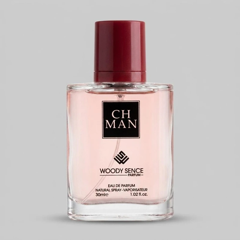عطر جیبی مردانه وودی سنس مدل CH for Men حجم 30 میلی‌لیتر، با رایحه شرقی ادویه‌ای و ساختار تلخ، مناسب برای تمامی فصول